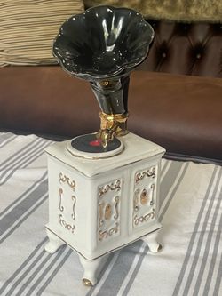 1970s Vintage Ezra Brooks ceramic phonograph whiskey decanter. Stands just under 12” Tall