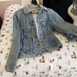 Vintage Levi’s Denim Jacket, Size 38 (Unisex)