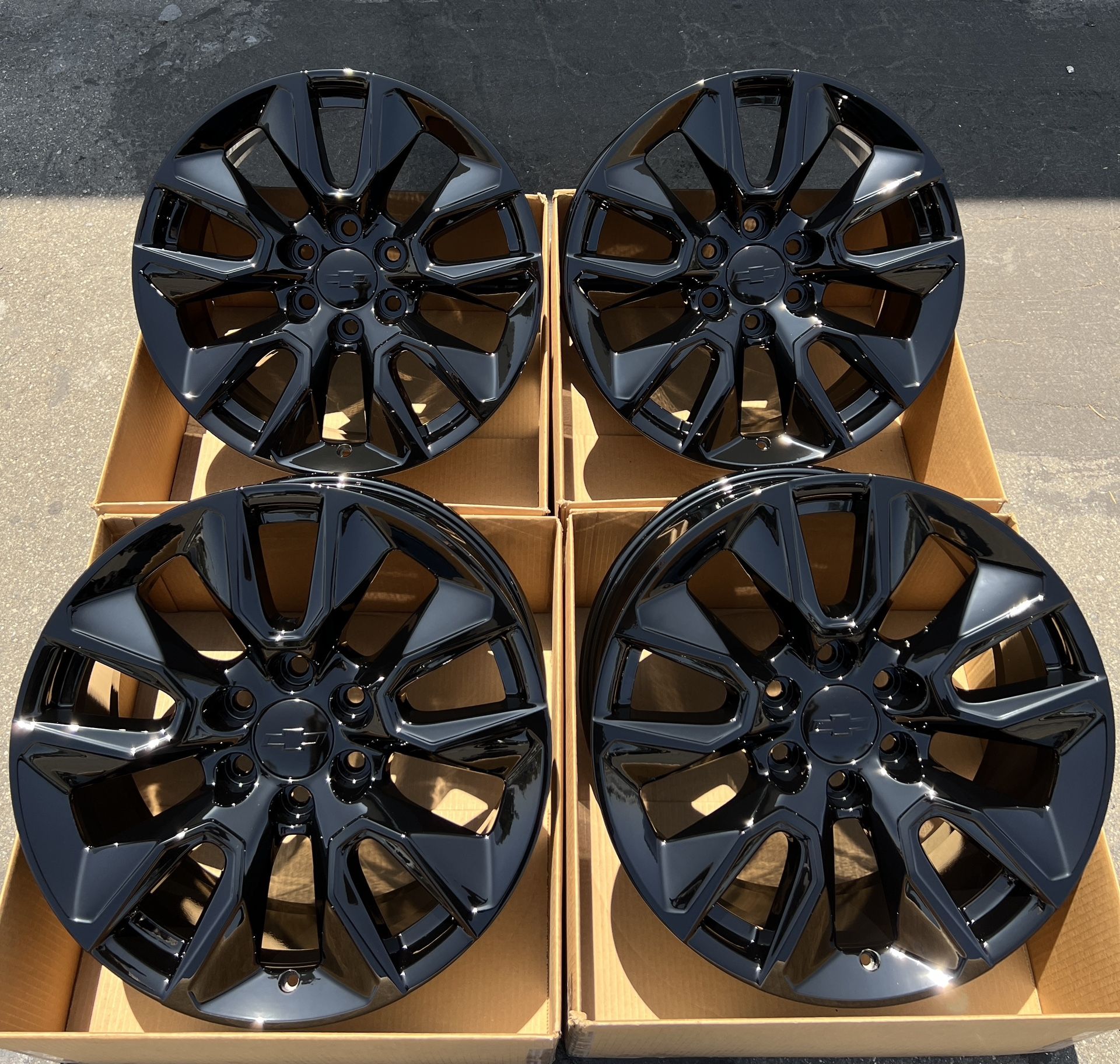 20” Chevy Silverado Tahoe OEM Wheels Gloss Black