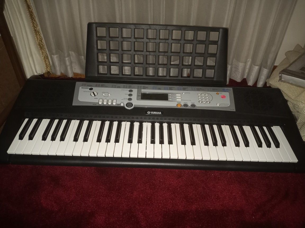 Yamaha YPT-200