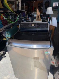LG washer and dryer combo.