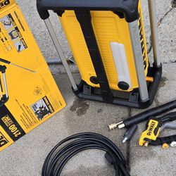 2100 Psi Dewalt Electrica  Power Washer 