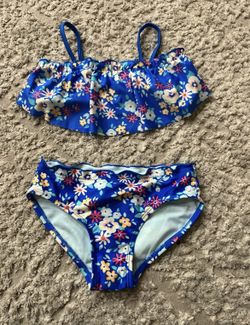 Cat and Jack girls 2 piece swimsuit size small6/7