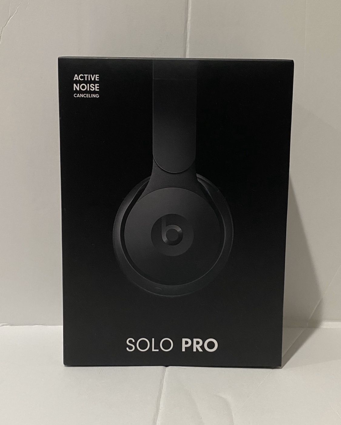 The NEW Beats Solo Pro Wireless Noise Canceling Headphones Black 22 hour battery life Active Noise Cancelling Transparency mode brand new $185