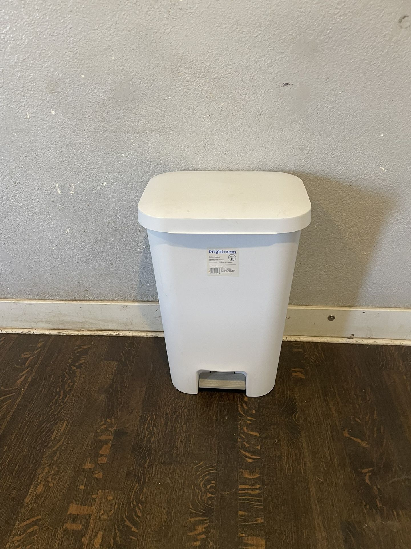 12 Gallon Trash Can, Plastic, Kitchen, White Trash Can