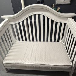 Cama/cuna Coral De Niño Y Bañadera 