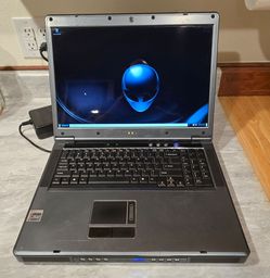 Alienware D9T D900T Laptop