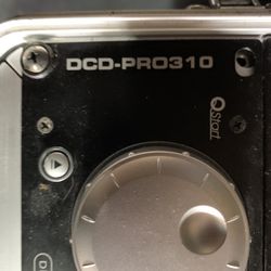 American Audio DCD-Pro 310 MKII Dual CD Player.