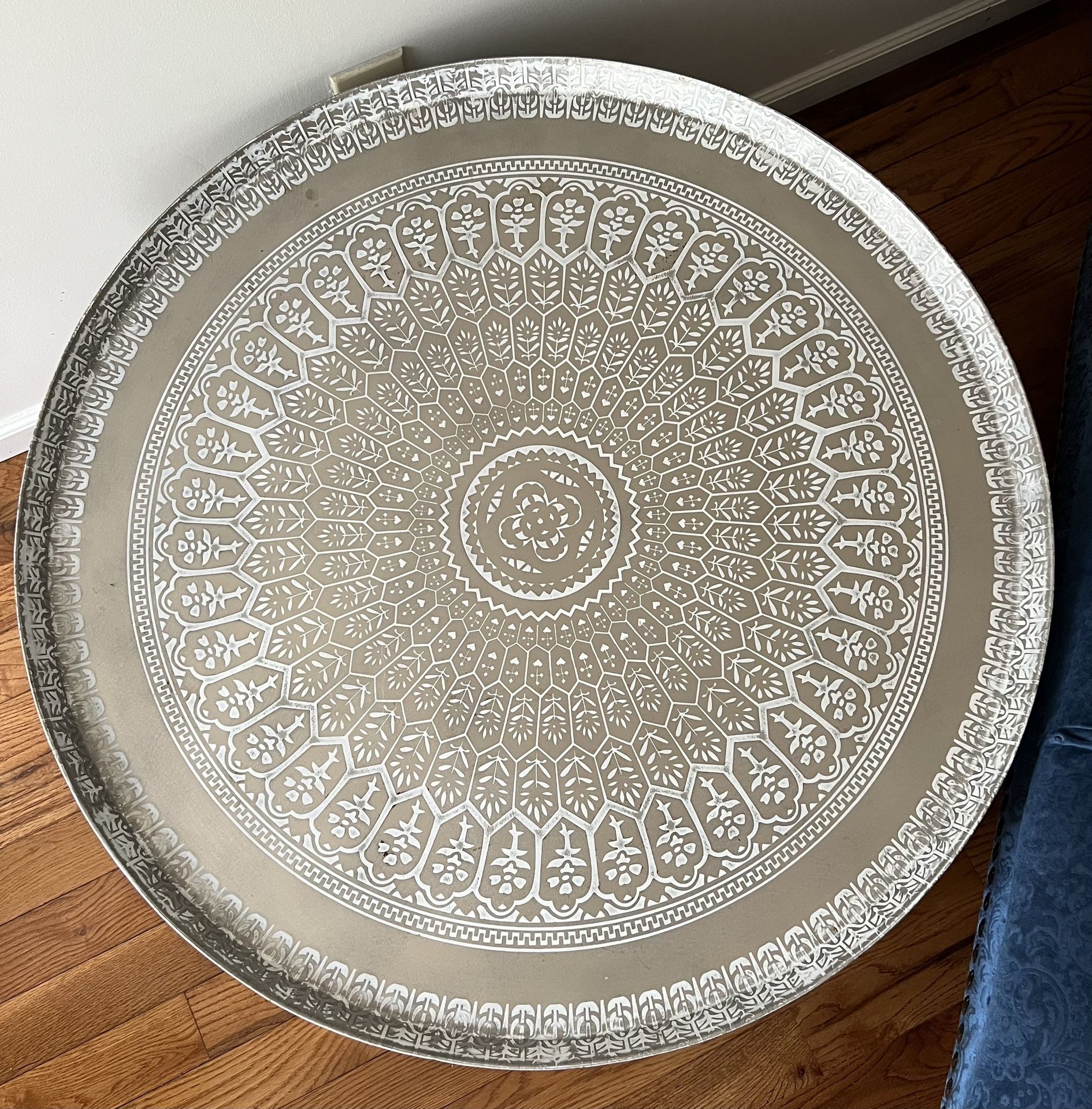 Round (hollow) Coffee Table