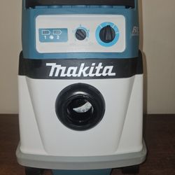 Makita Cordless Vacuum 