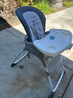 Baby feeding seat