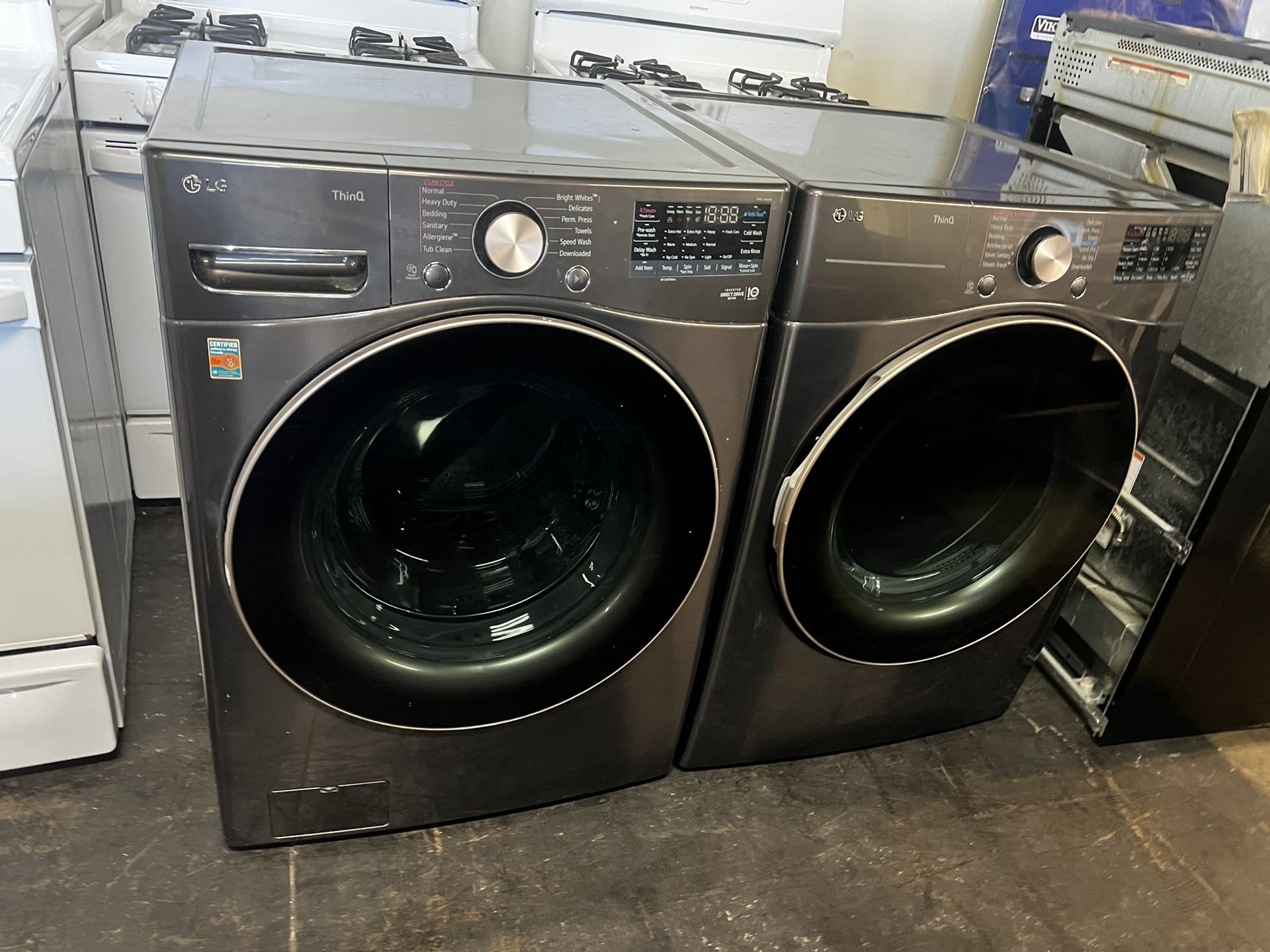 LG HE FRONT LOAD WASHER AND GAS DRYER SET