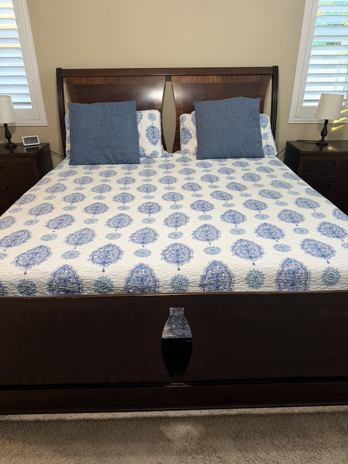 Cal King Sleigh Bed Frame, Dresser & 2 Nightstands (Mattress NOT Included)