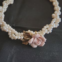 Beautiful Pearl Set 