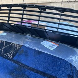2012 / 2014 Prius C Front Bumper Radiator Grill