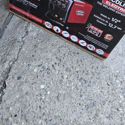 Best Seller
Lincoln Electric
180 Amp Weld-Pak 180i Multi-Process Stick/MIG/Flux-Core/TIG, 120V or 230V Aluminum Welder with Spool Gun sold separately