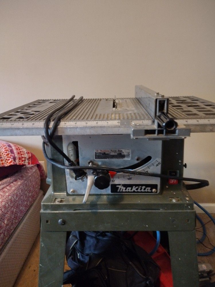 Makita Table Saw