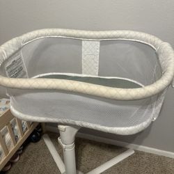 Moises (cuna)Y Mucha Ropa Para Bebes/ Baby Bassinet  And Clothing Baby Boy And Baby Girl