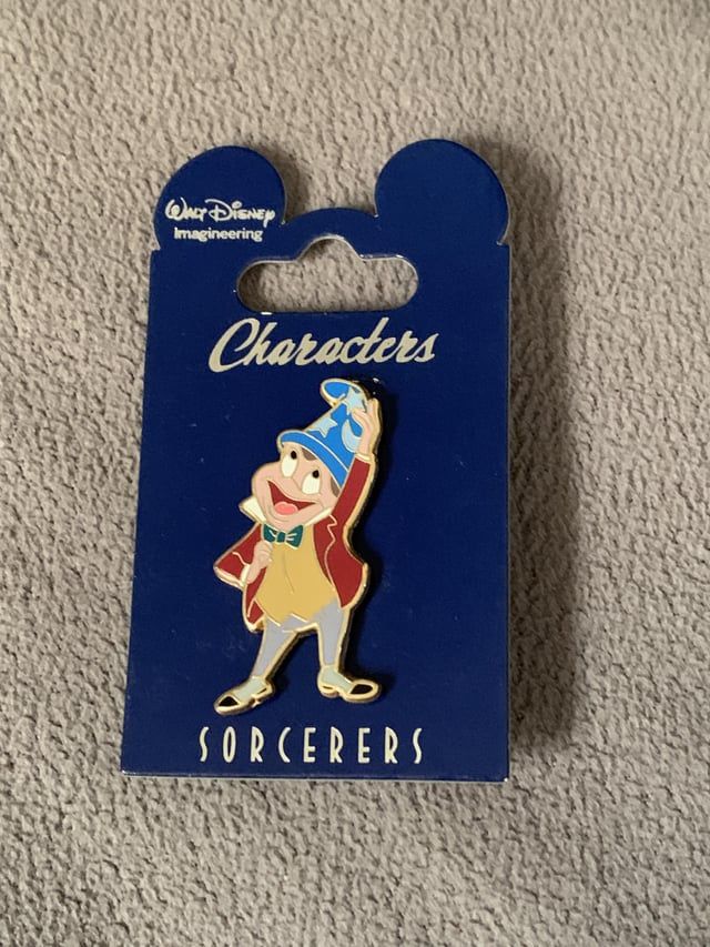 WDI DISNEY MR TOAD WEARING A SORCERER HAT CHARACTERS IN SORCERER HATS LE 250 PIN