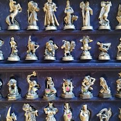 Fantasy of the Crystal chess set