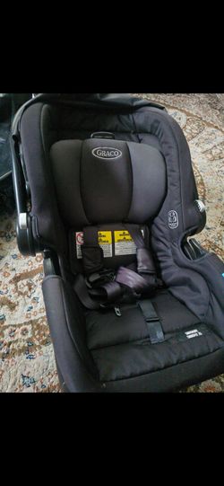 Carseat with base