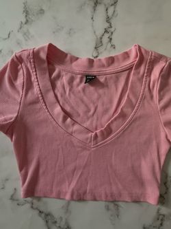 Pink v - neck crop top !