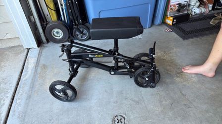 Knee scooter