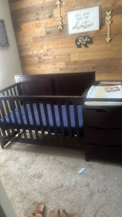 Crib with three drawers