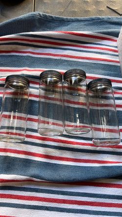 Set of 4 Glass Spice Jars with Lids