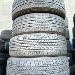 Vendo Set De Llantas 225/65R17 Marca PHANTOM 