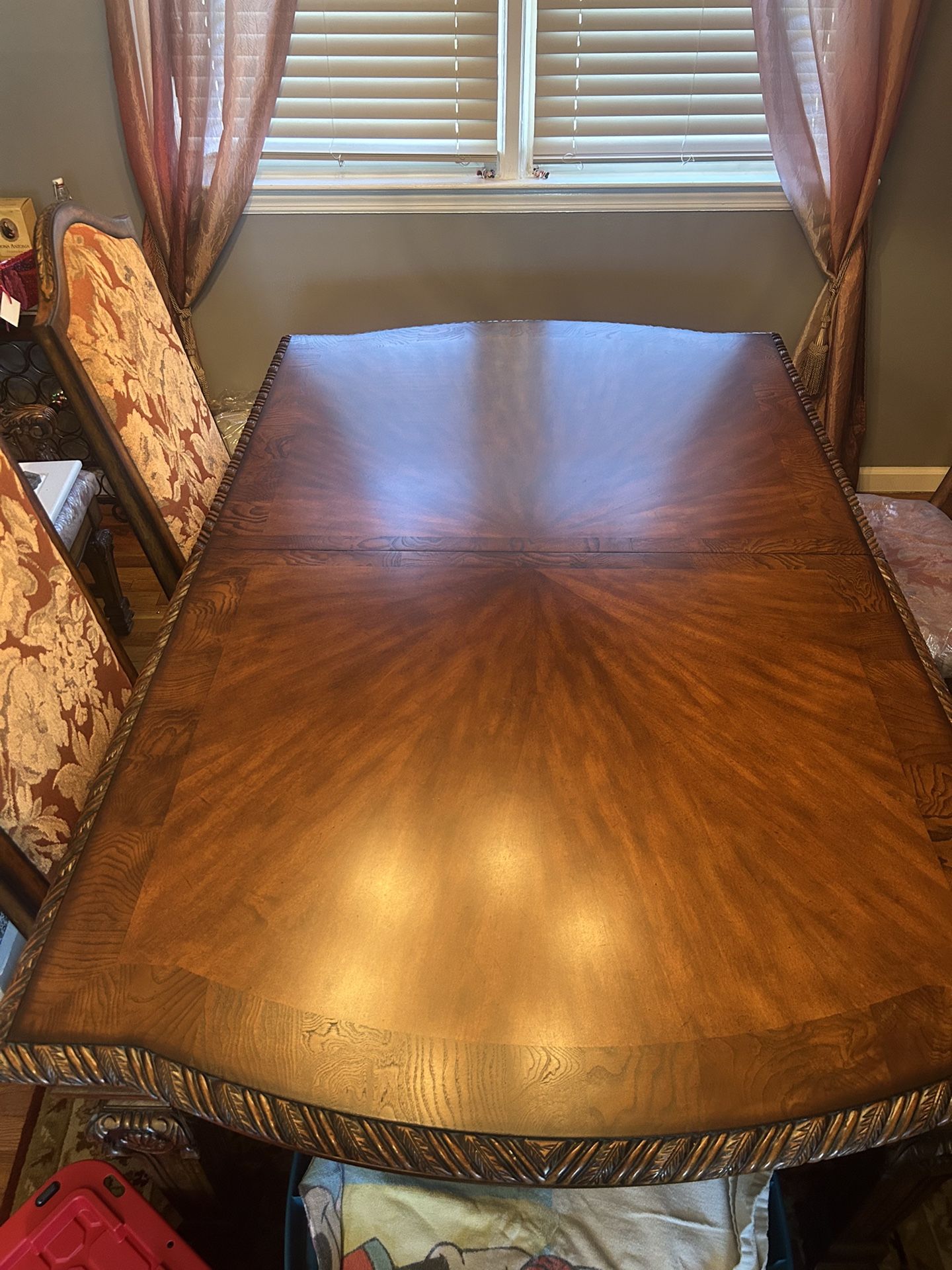 Ashley Expandable Dining Room Table and 6 Chairs