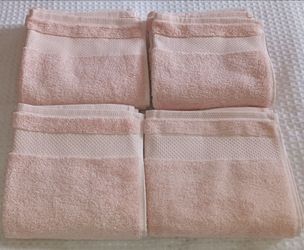 100% Cotton 4 PC Hand Towels $8