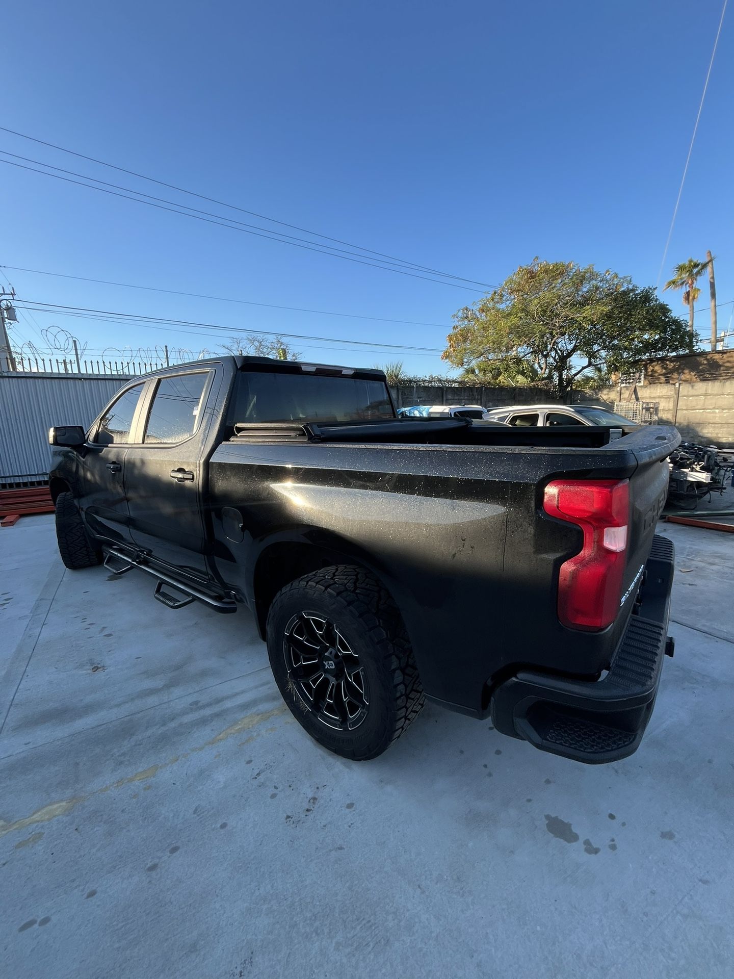 19 20 21 Chevy Silverado Part out bumper Hood Fender Door Trunk Lights