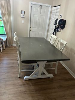 Kitchen table with 4 chairs