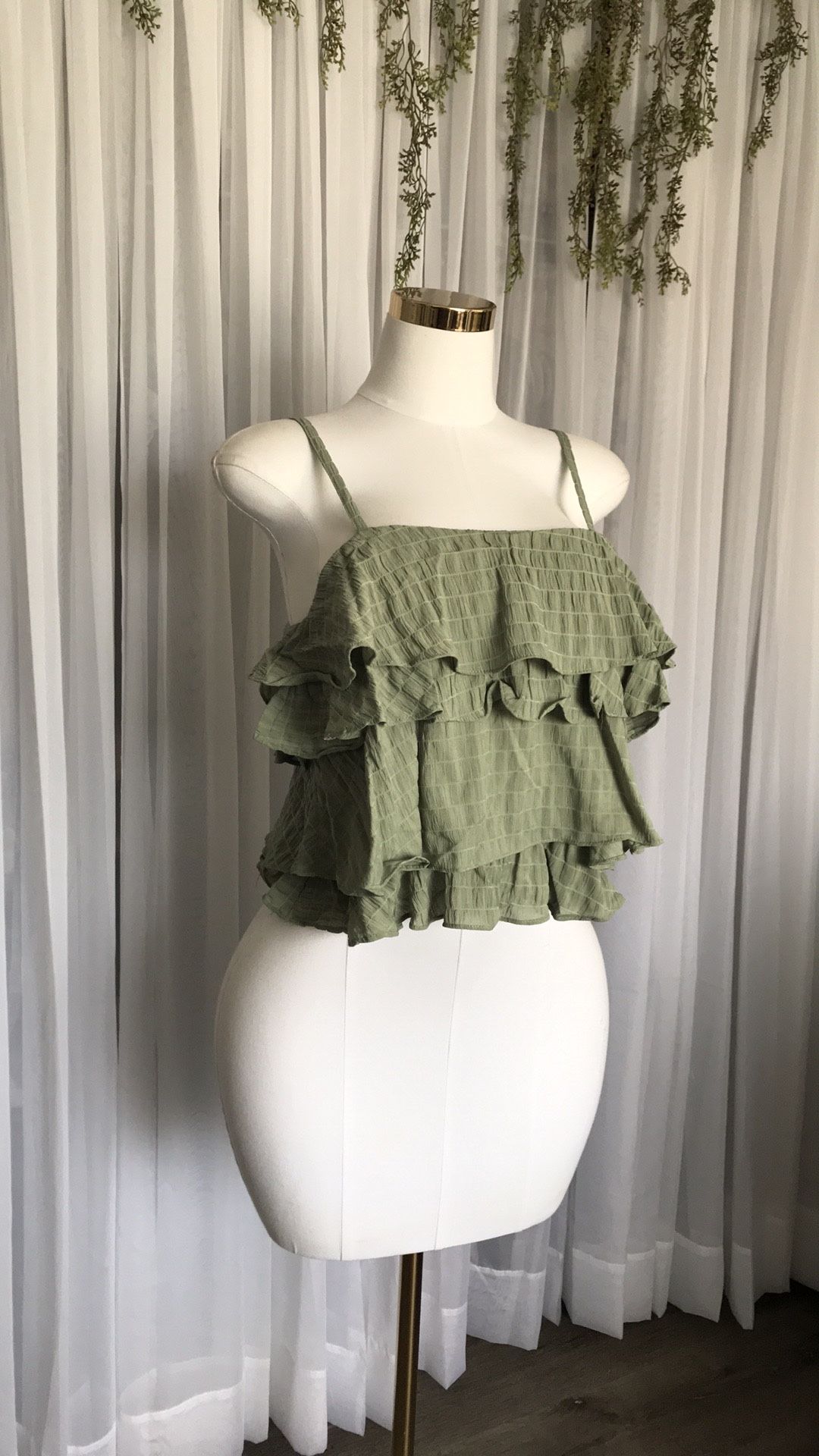 Green Textured Ruffle Top Size M