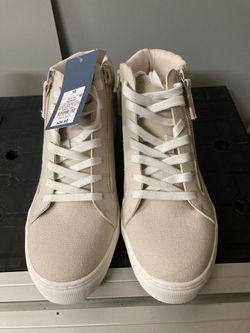 Universal Thread, Shoes