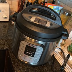 Instant Pot Large for Sale in Dallas, TX - OfferUp