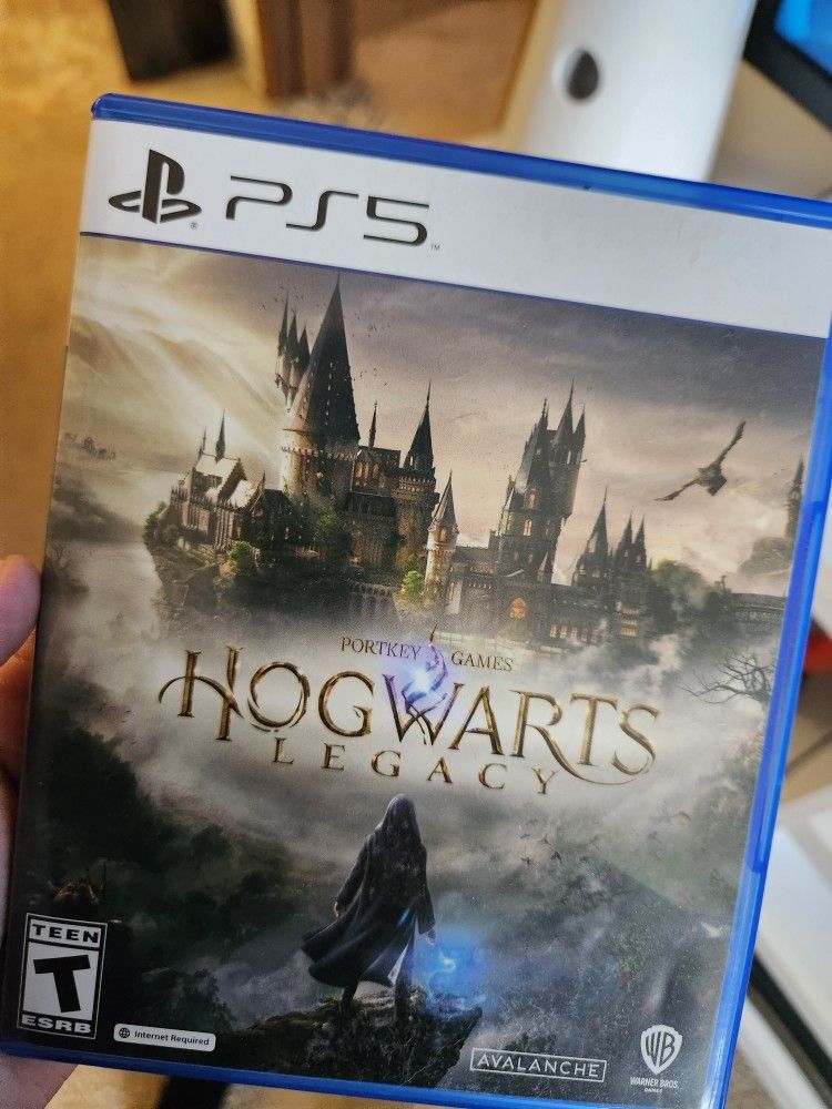 Hogwarts Legacy PS4 Deluxe Edition for Sale in Laud By Sea, FL - OfferUp