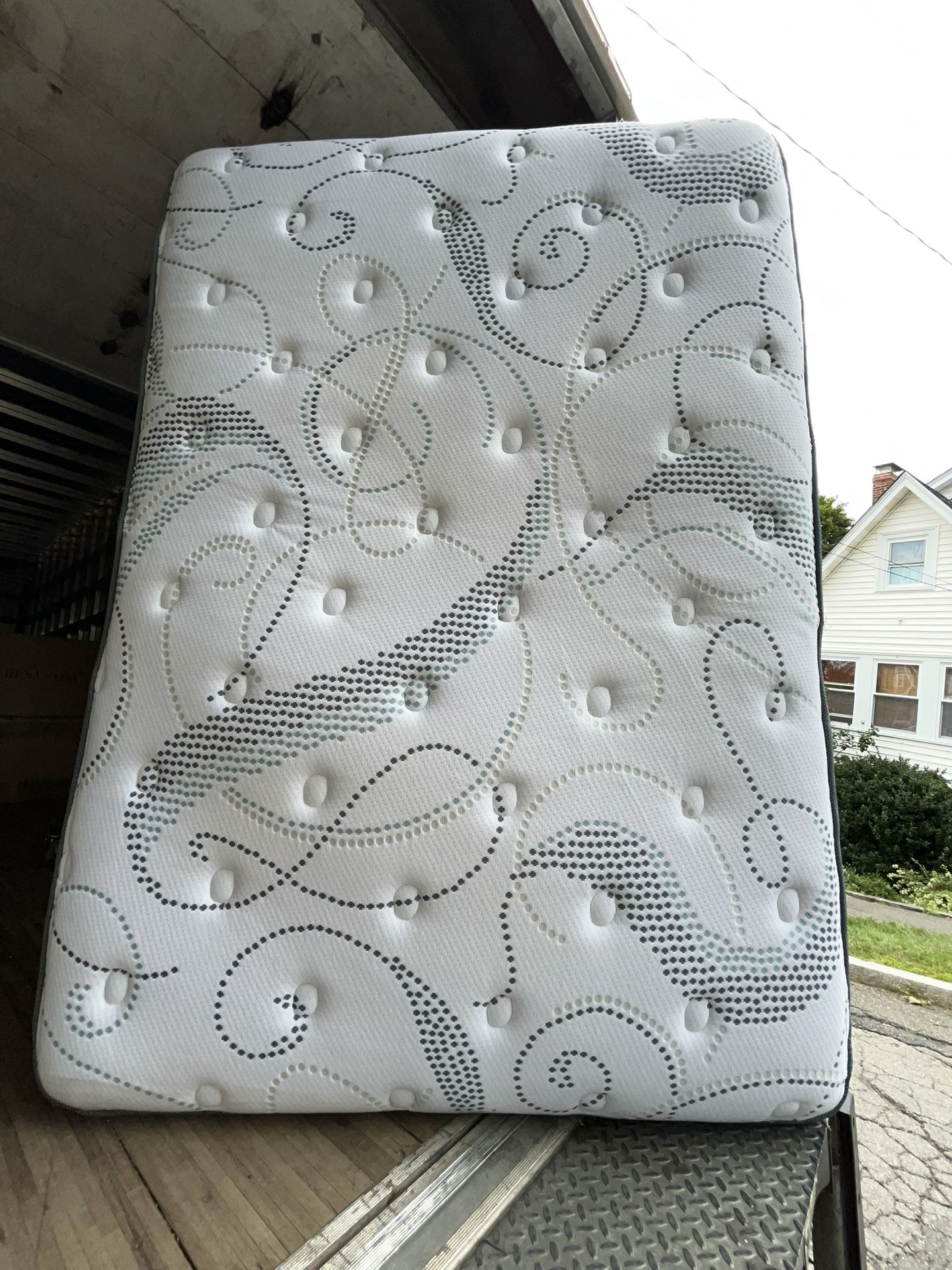 Full Size Mattress