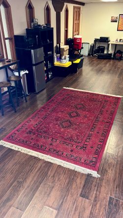 Red Area Rug w/ tassels