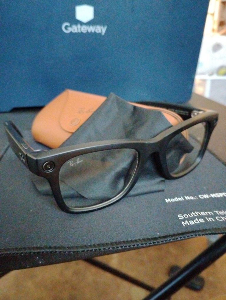 2 Pairs Of Meta Ray-Ban Transition Glasses