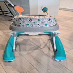 Tot Walker – Supporting First Steps with Fun Play parent itself