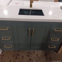48" Solid Wood Bathroom Vanity with Quartz Top & Sink for $1200