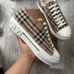 Burberry Brown Shoes 