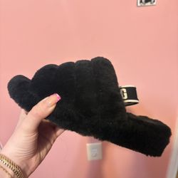 Black Ugg Slippers