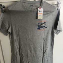 Izod Men’s Saltwater Graphic Tshirt (Read Description)