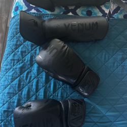 Kids Venum Boxing Gloves, Head gear and Shin Guards - Black- Size small