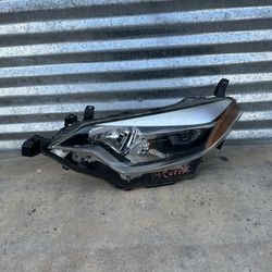 2014-2016 Toyota Corolla Headlight Oem