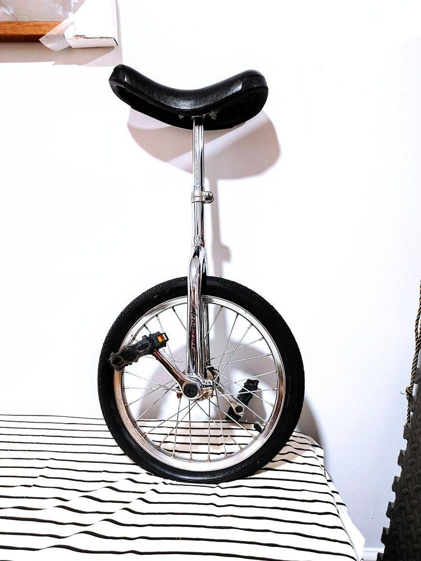 Avenir Unicycle 16 in Wheel Adjustable Seat Height VGC