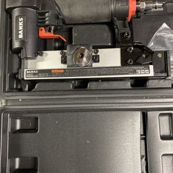 Banks 23 ga Pin Nailer